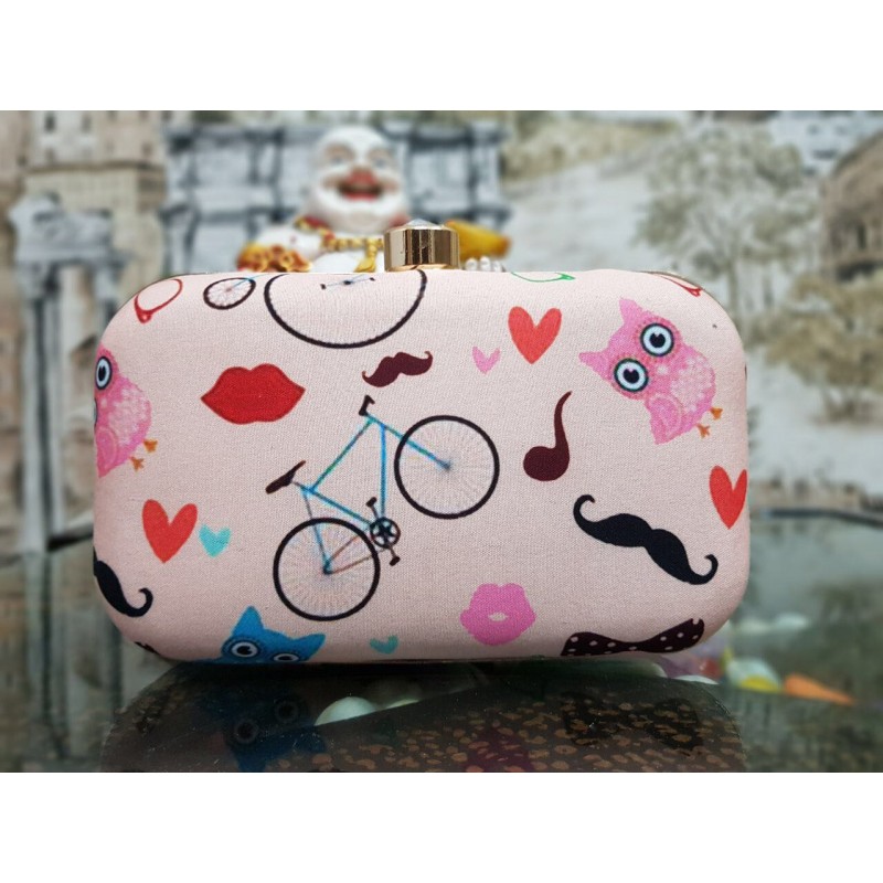 trendy clutch purse